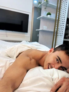 Chris_Clarck an invitation to be with me alone in a room😈🔥 사진