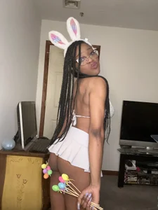 JordanSilk Public টি ছবি