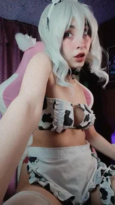 Lenneval1のCute cow 🐮❤️の 2枚の写真