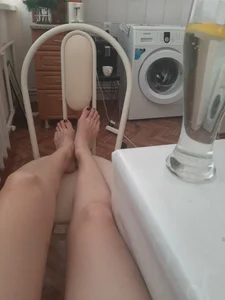 Evyoraa my Legs Pic