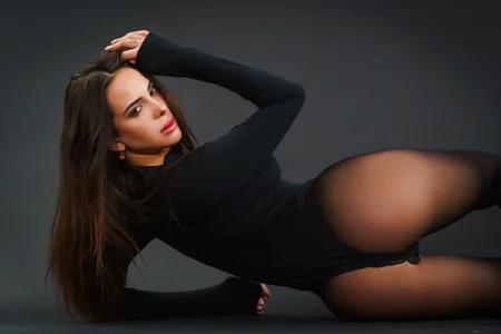 VitoriaCarusso Public Pic 2