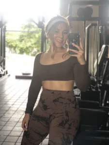 Vickyallien Gym time💘  4টি ছবি