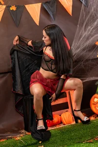 EmmaWilliam1 happy and hot halloween Foto