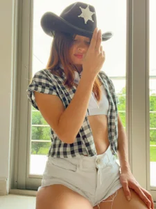 ginny_rossのcow girlの枚の写真