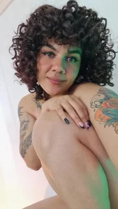 nicolette_rock Public Pic 8