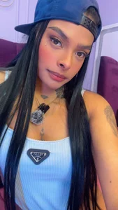 EmmaEbony_ “You make me blush every time you look at me 😳💞” 사진 2