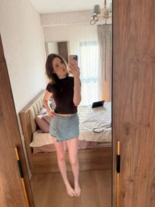 MargaretShyandSkinny purchasing things <3  6টি ছবি