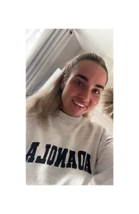 MarnieMilfxox brightest smile xx Pic