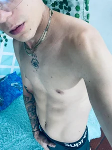 bradboyhot06 Public 사진