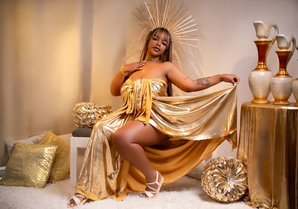 ebony goddess de MadisonLopezx  6 Imagens