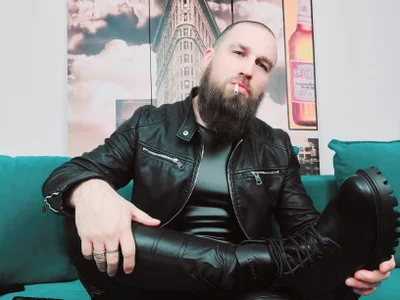 ArmandoSteel4u Kneel before me! 사진 7