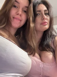 NicholeFischman we are cutie? Foto 2
