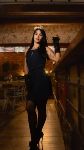 Crazy and hot girl od Elena_Kink  snímek