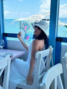 charloottee_1Between the immensity of the sea and the soft breeze, I discovered my favorite place.图片 3