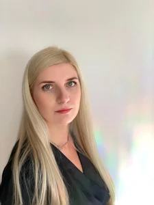 Alice_Veil Public  7. fénykép
