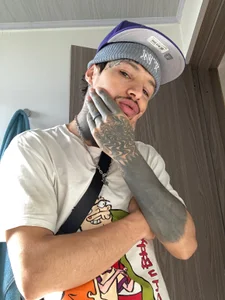 Public de trieone  8 Imagens