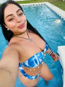 iris_and_her_friends_'s Lara Sex Photo 5