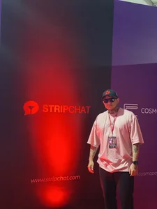 Strip_Chat_Col Yo Immagine  2