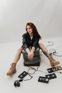 DelaineLindel Public รูป  4