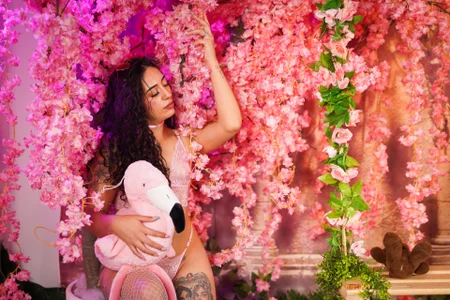 Magic_ivoneのNaughty bunny in her secret Easter garden 🐰🐰の 5枚の写真