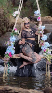 Valentine's Day wish 😈🔥 de nix_wolf  2 Imagens