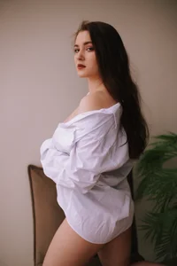 young brunette in lingerie white shirt big tits long hair od elinanortas  4 snímek