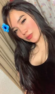 I am a sweet little devil, hello 😈😈 de AmyTorres_  Imagens