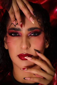 lorrayne_ Always waiting for you  4টি ছবি