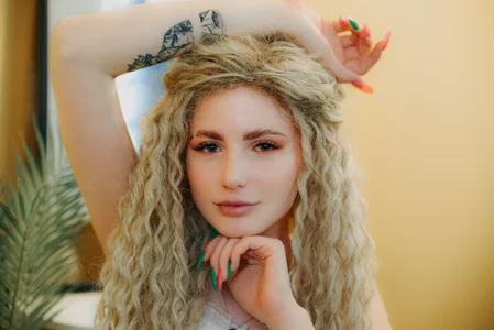 Mira__Blush kullanıcısının My new hair albümü -  4 fotoğraf