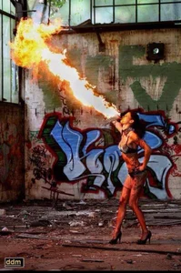 SydneySchmid Public Pic 2