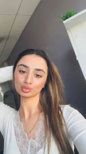 MilaRose1 Public Pic