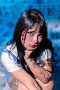 mia_catt05 bluee cute Pic 2