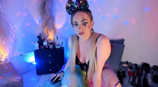 Jeanineescott HALLOWEEN PAYASITA SEXY Pic