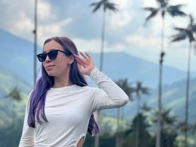 Sophiaa_Gomez Very happy Pic