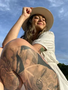 Im-Lola PICNIC 🥰 Pic 2