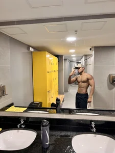 ethan_brown_Public图片 6