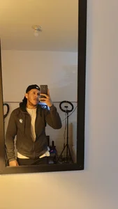 Misterjhons2のMore about meの 3枚の写真