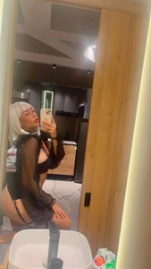 Student_of_Bdsm happy new year Foto 2