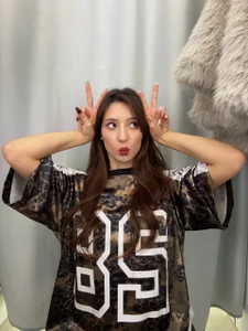 LilluKatten girl in the jersey :p  5টি ছবি