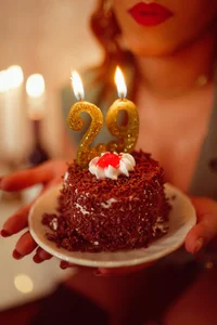 AlessiaLondon More candles, more laughter, more memories. Happy birthday to me! 🎂 Pic 2