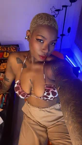 KenyaMystic Hold me close baby Pic 3