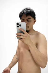 VioleeSaenz: Dei V 💙 ( 5 фото)