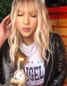 Michelle_Devereaux My birthday 2025 🎂🎉🎈🎁🥳 টি ছবি