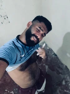 MattewRey Painting my house THANKS FOR ALL THE SUPPORT 🤍 Pic