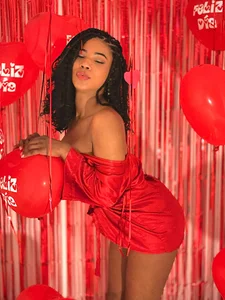 paula__cruzz Valentine Day ✨🧨🎁💋 Poză 3