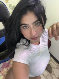 _luna_torresのSexy white 🤍の 6枚の写真