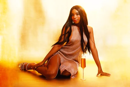Nini_Beyker Flashes of Lust🍫💛 Pic