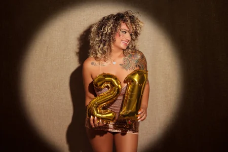 Arianabromw Happy birthday to me 🎁🥳 Bilde 2