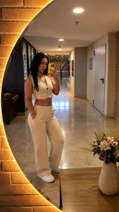 Your elegant, fit, and sexy Latina! 👄