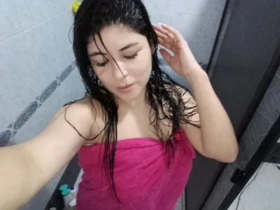 Rebecca_Adele_Naughty Public Pic 6